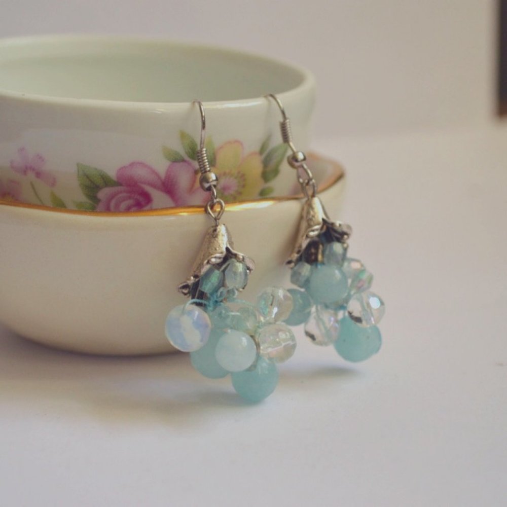 Open Flower Blue Beaded Earrings